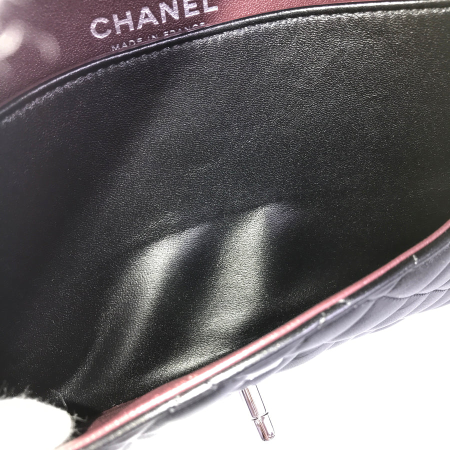 CHANEL Matelasse 25 Shoulder bag