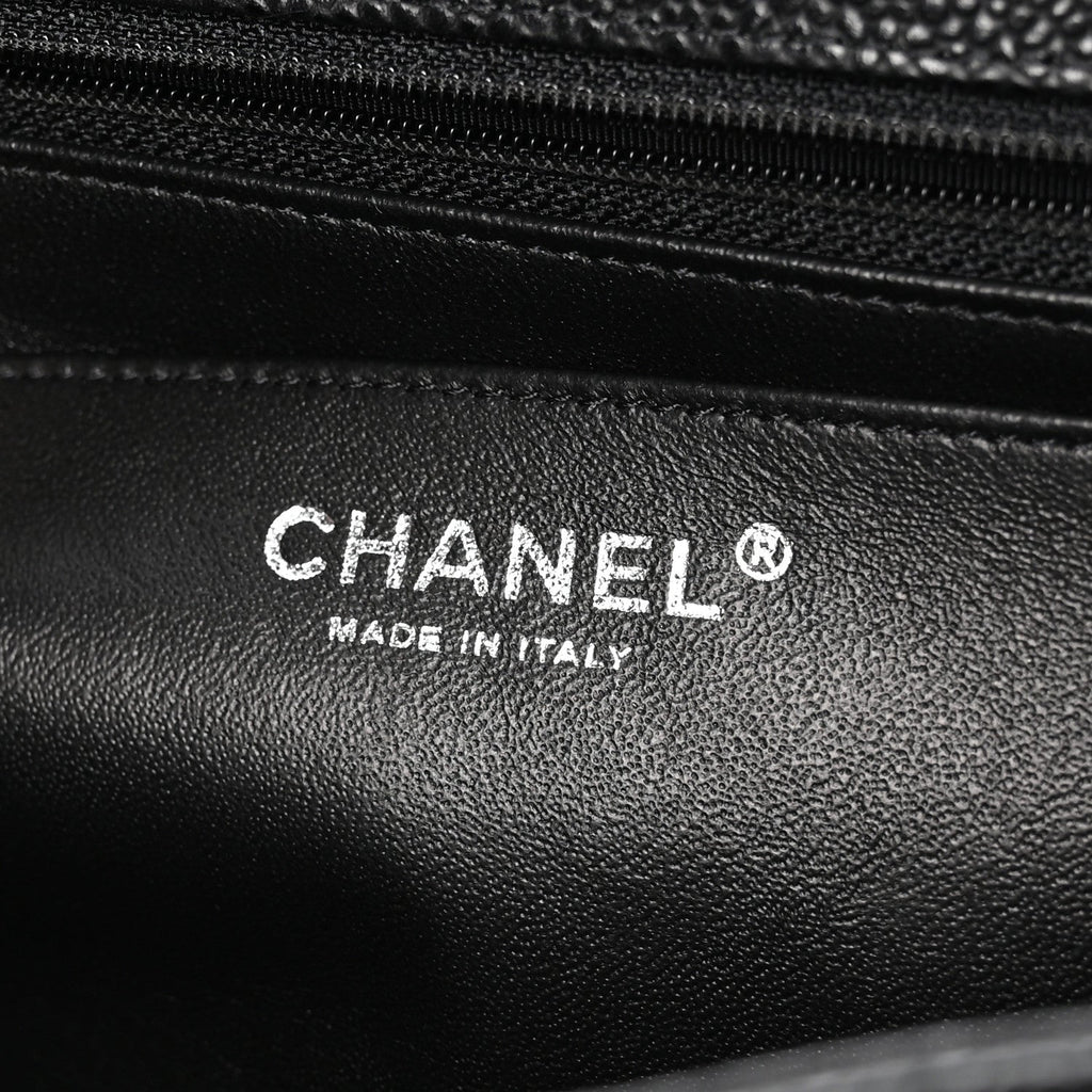 Caviar Quilted Jumbo Single Flap Black