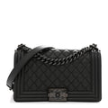 Caviar Quilted Medium Boy Flap So Black