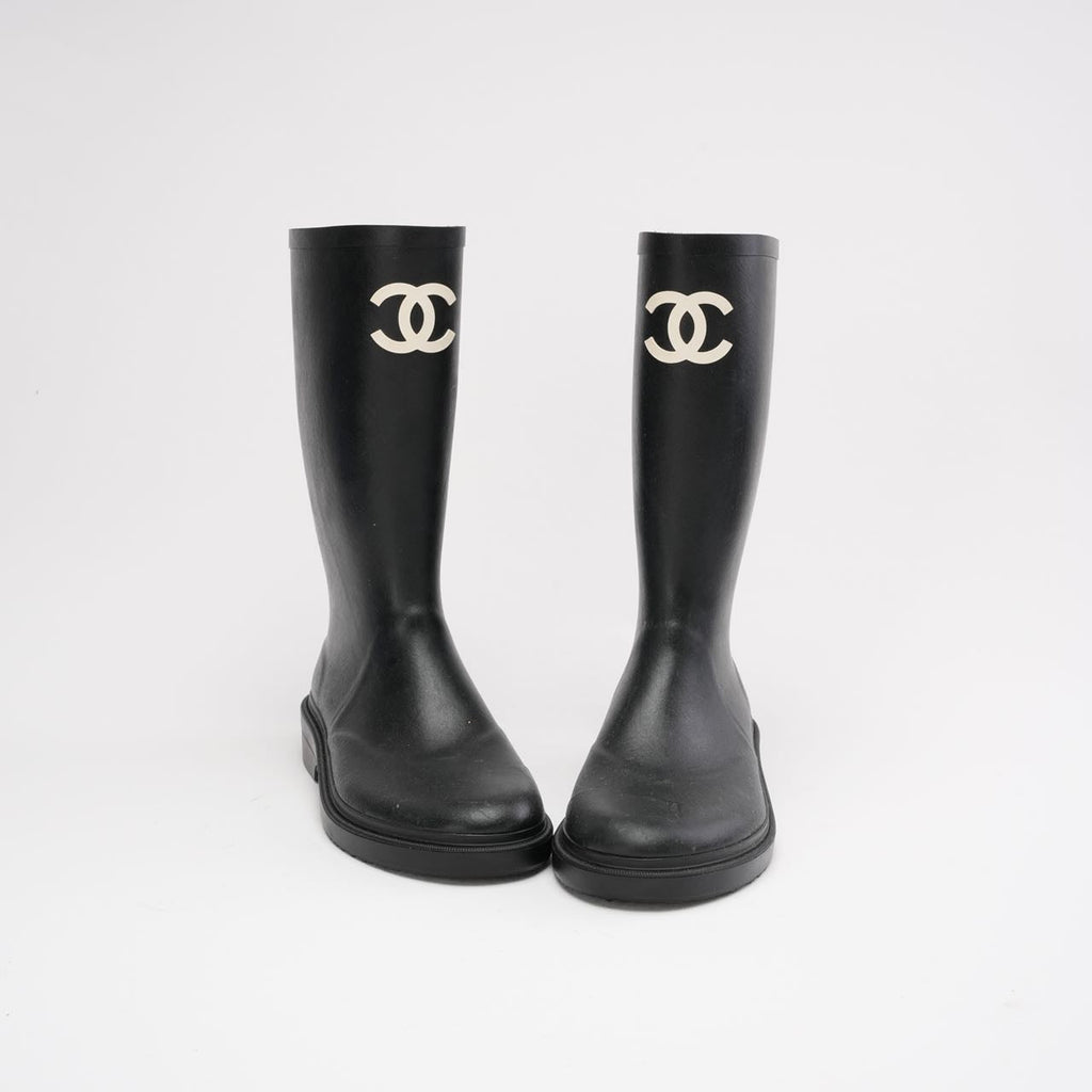 Chanel Classic Rain Boots in Black / White With CC Logo 39