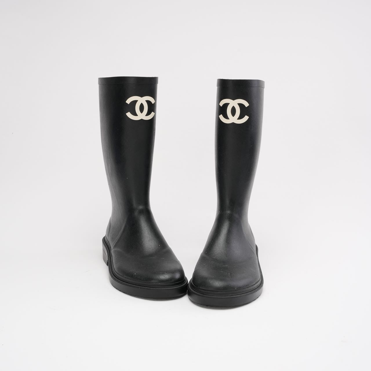 Chanel Classic Rain Boots in Black / White With CC Logo 39