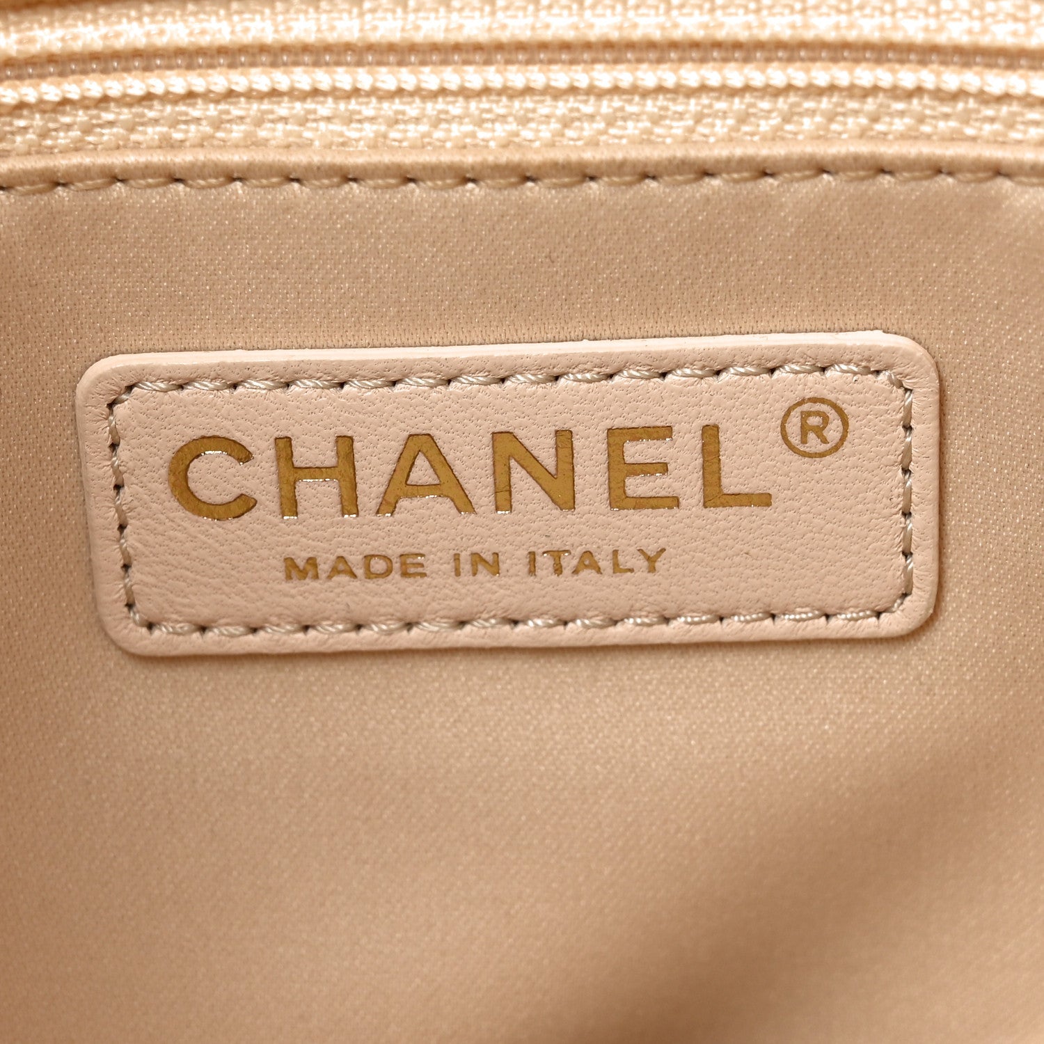 Caviar Quilted Grand Shopping Tote GST Beige Clair