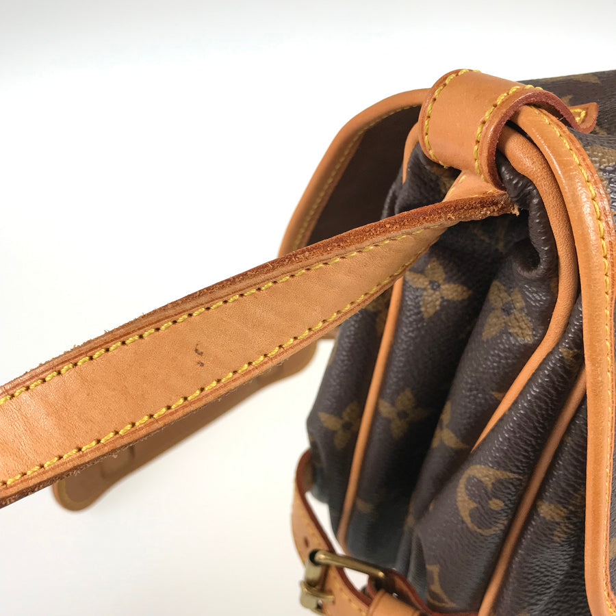 LOUIS VUITTON Monogram Saumur 30 M42256 Shoulder bag