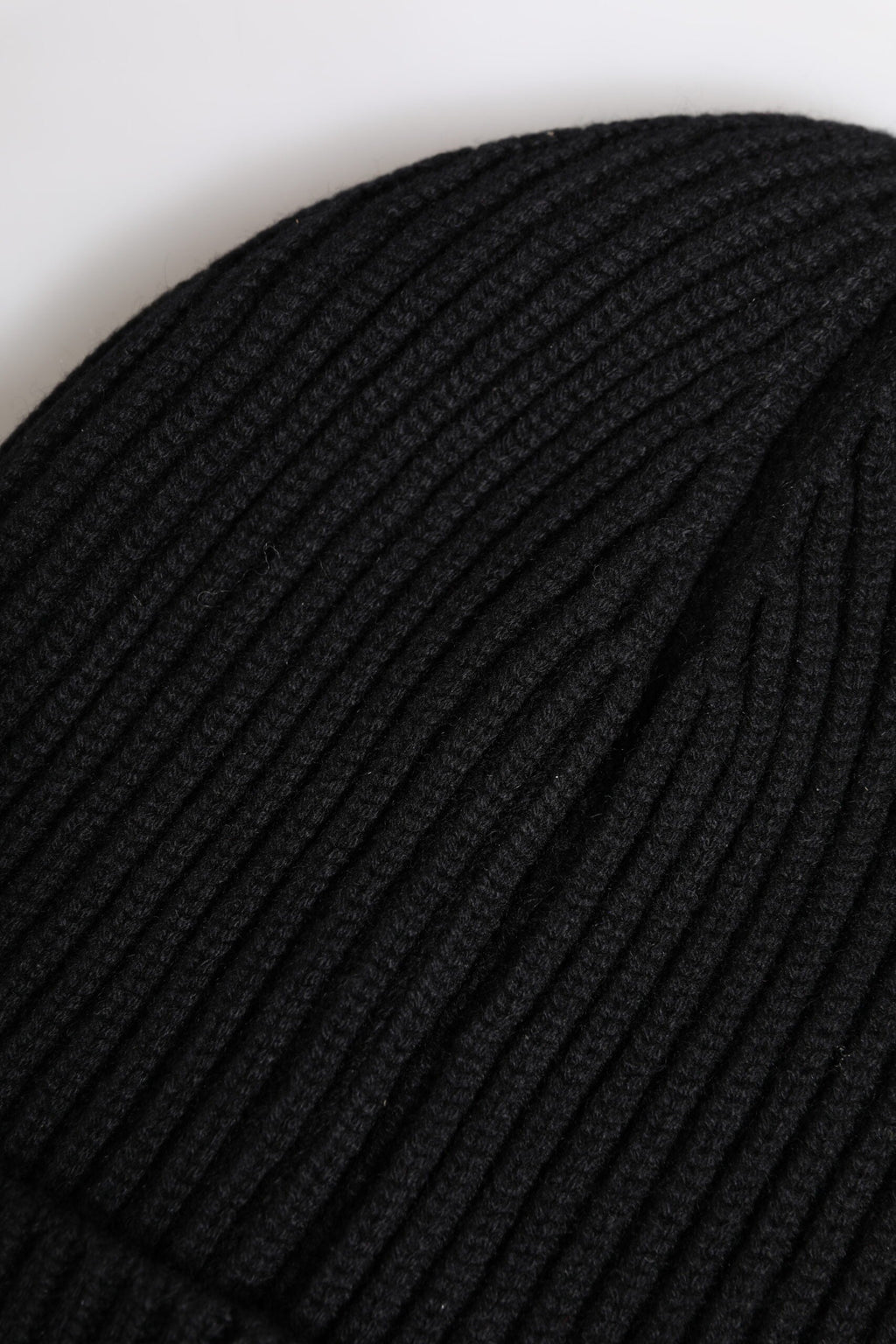 Dolce & Gabbana Black Cashmere Knitted Winter Beanie Men's Hat