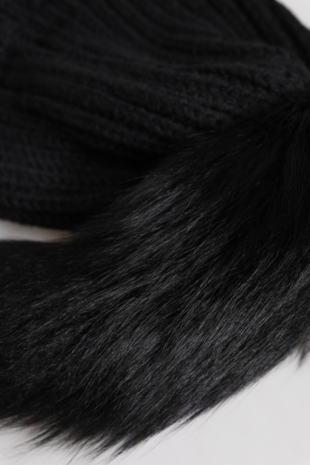 Dolce & Gabbana Black Acrylic Knitted Fur Winter Beanie Women's Hat