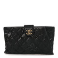 Crumpled Grained Calfskin Quilted Coco Pleats Clutch Black