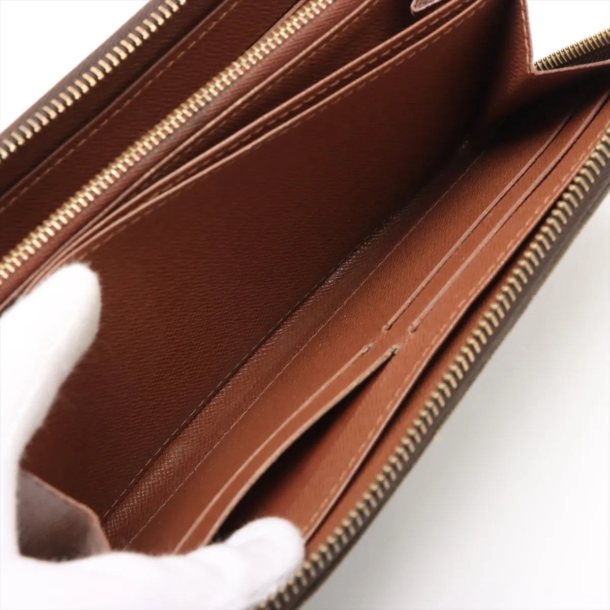 Louis Vuitton Monogram Zippy Wallet