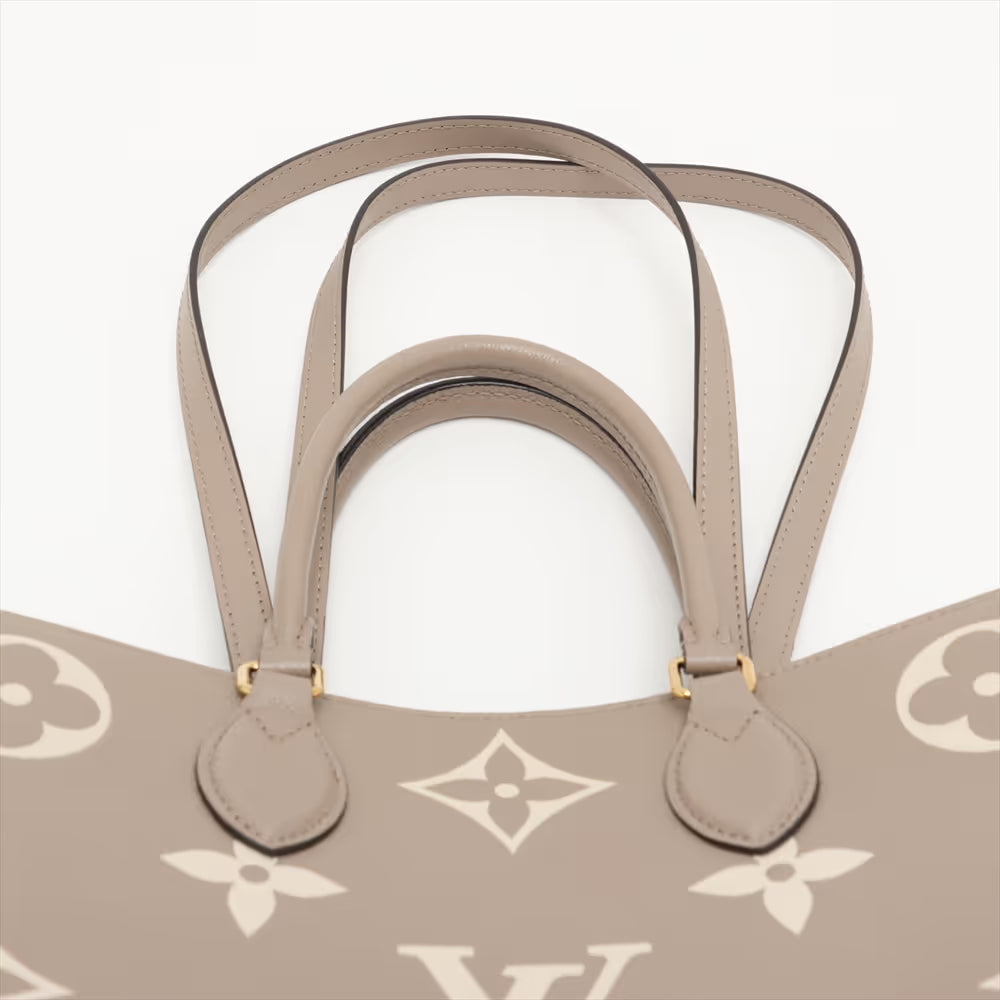 Louis Vuitton Bicolor Monogram Giant On the Go MM Dove x Cream