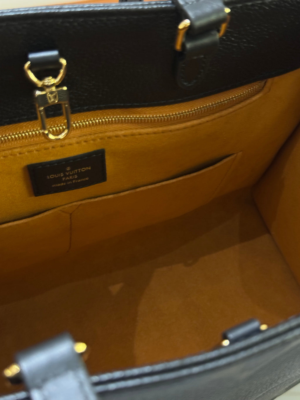 LOUIS VUITTON ON THE GO TOTE BLACK