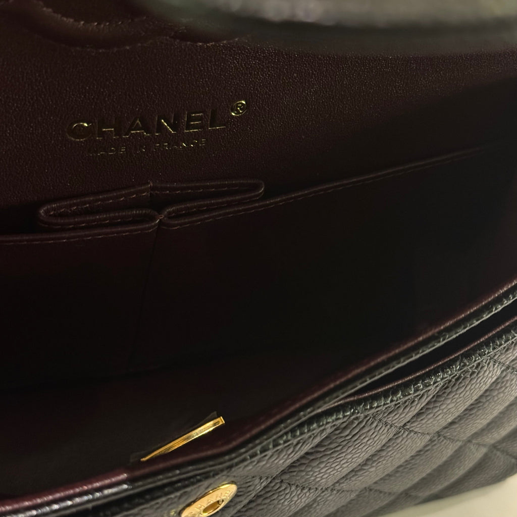 CHANEL CLASSIC FLAP SMALL CAVIAR BLACK & GOLD CHIP MODEL
