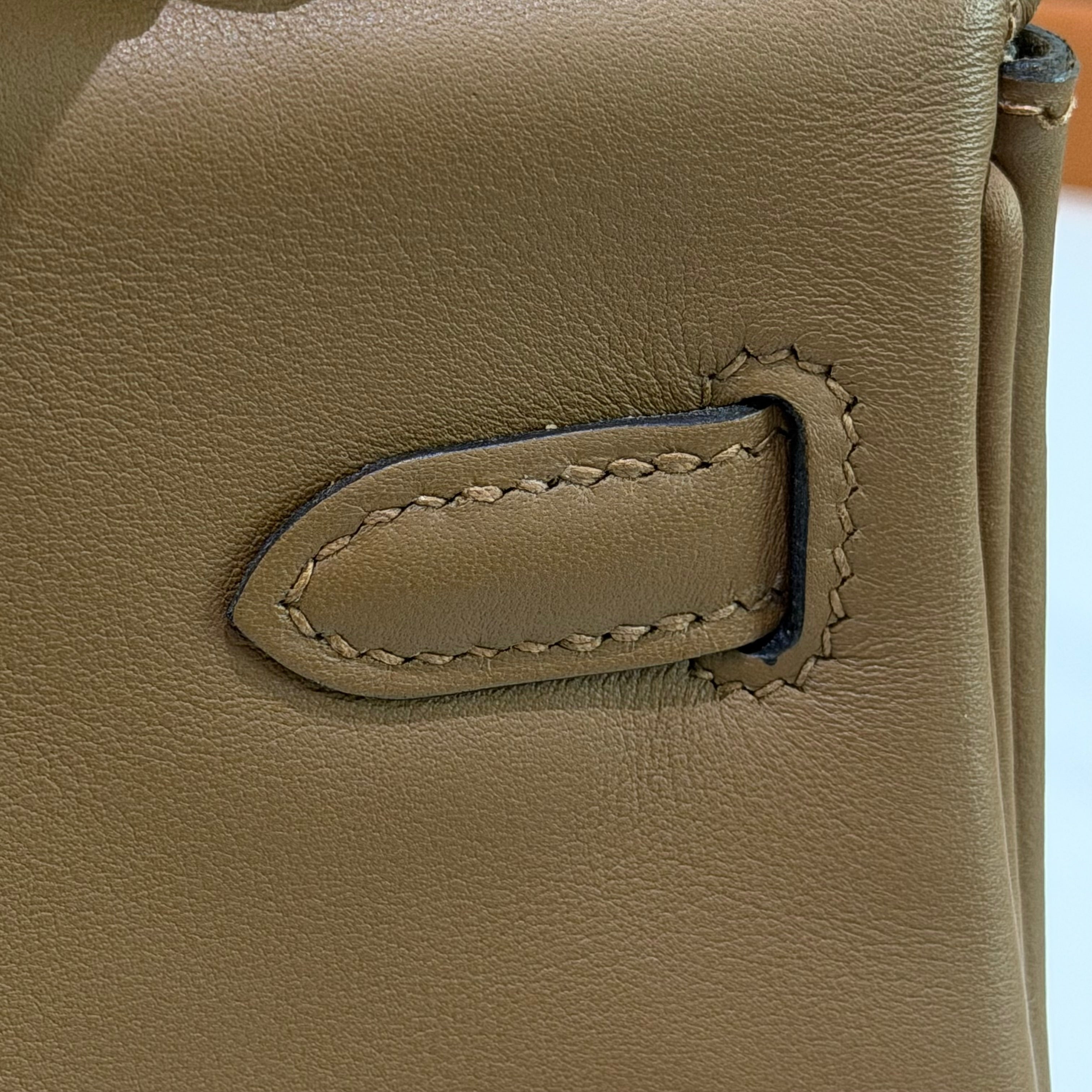 Hermes Kelly 25 Alezan/Beige Swift Leather with Silver Hardware (Stamp W)