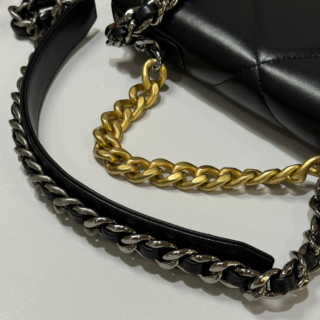 CHANEL 19 BAG  WOC