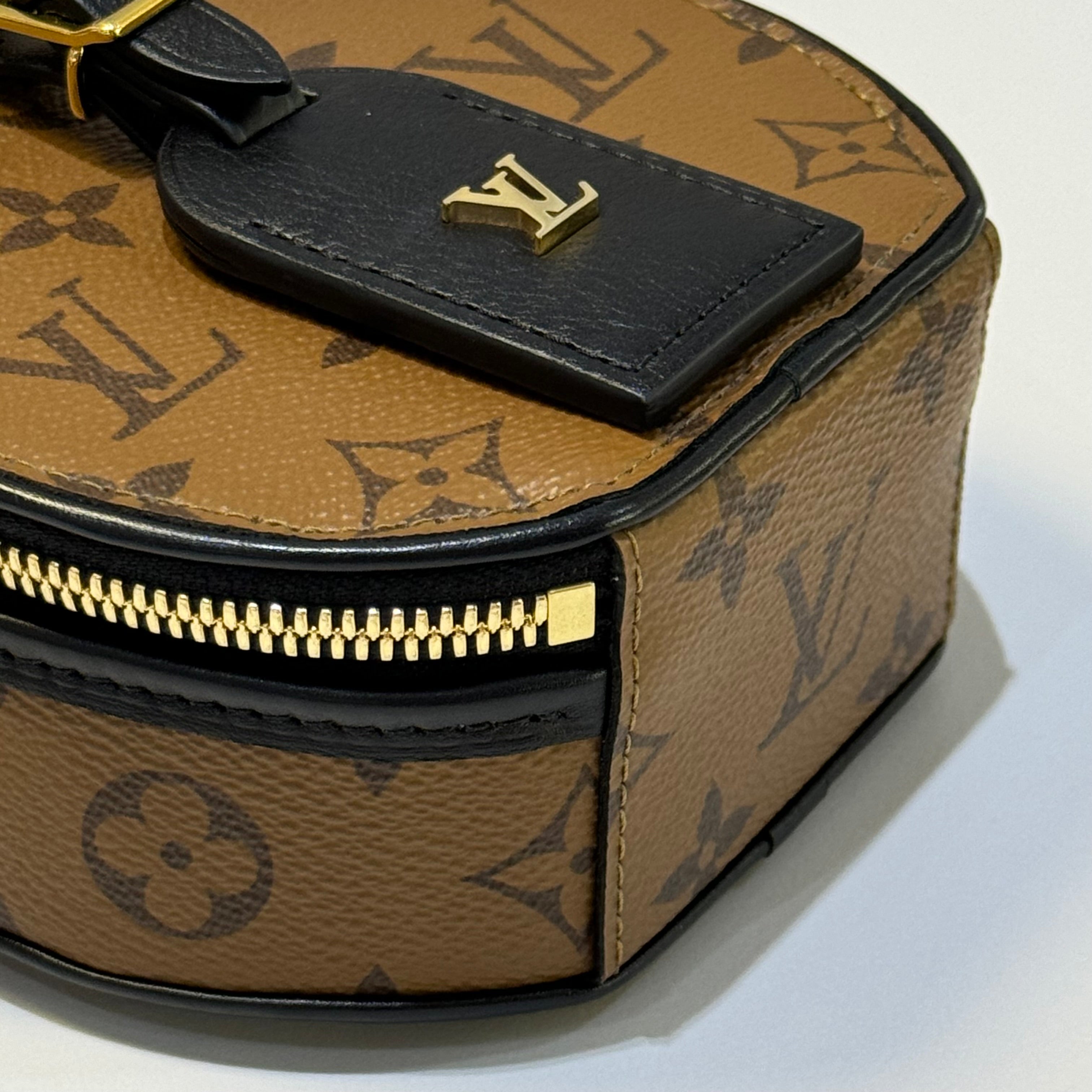 LOUIS VUITTON BOITE CHAPEAU MINI
