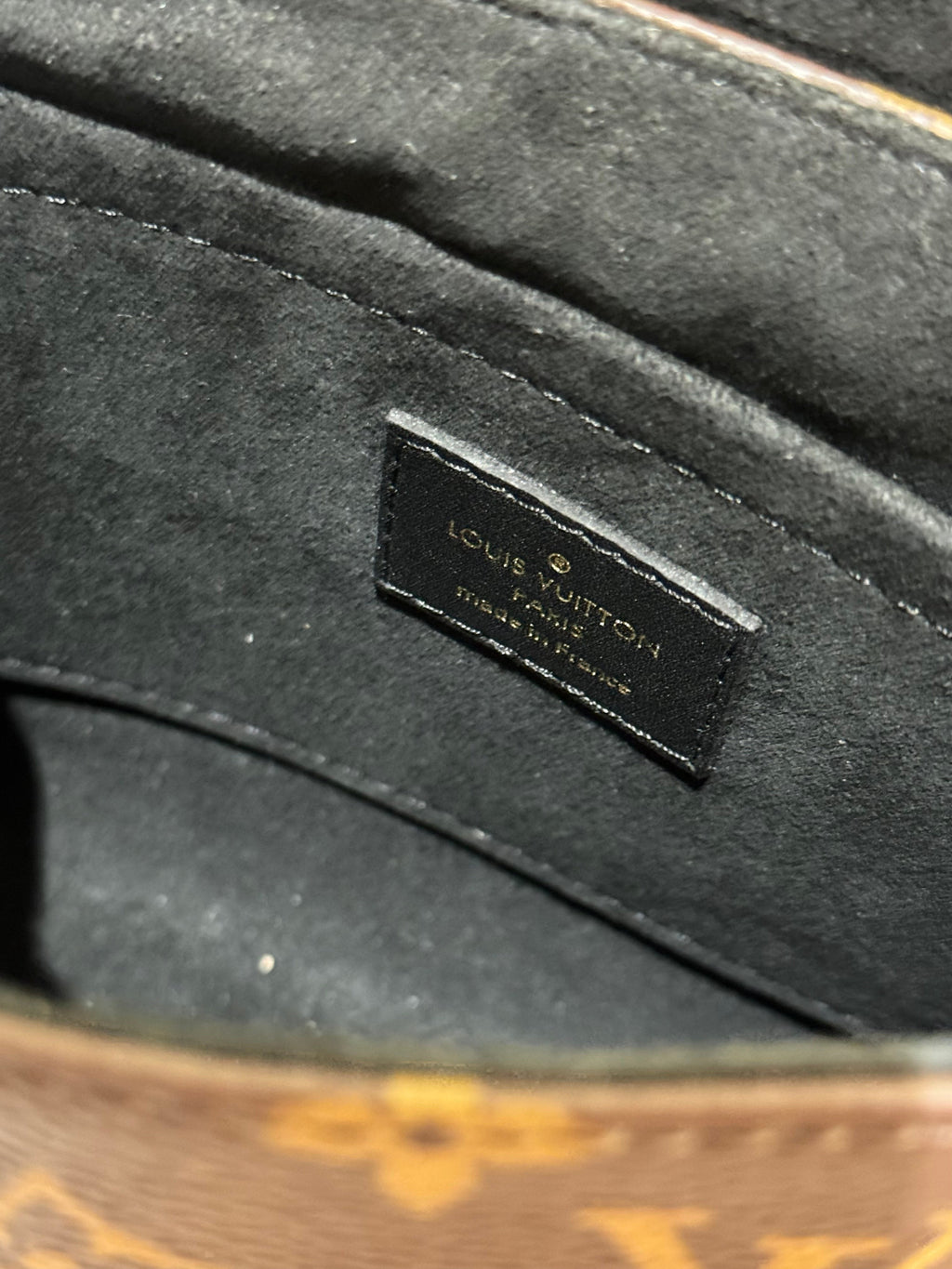 LOUIS VUITTON LOCKY BAG