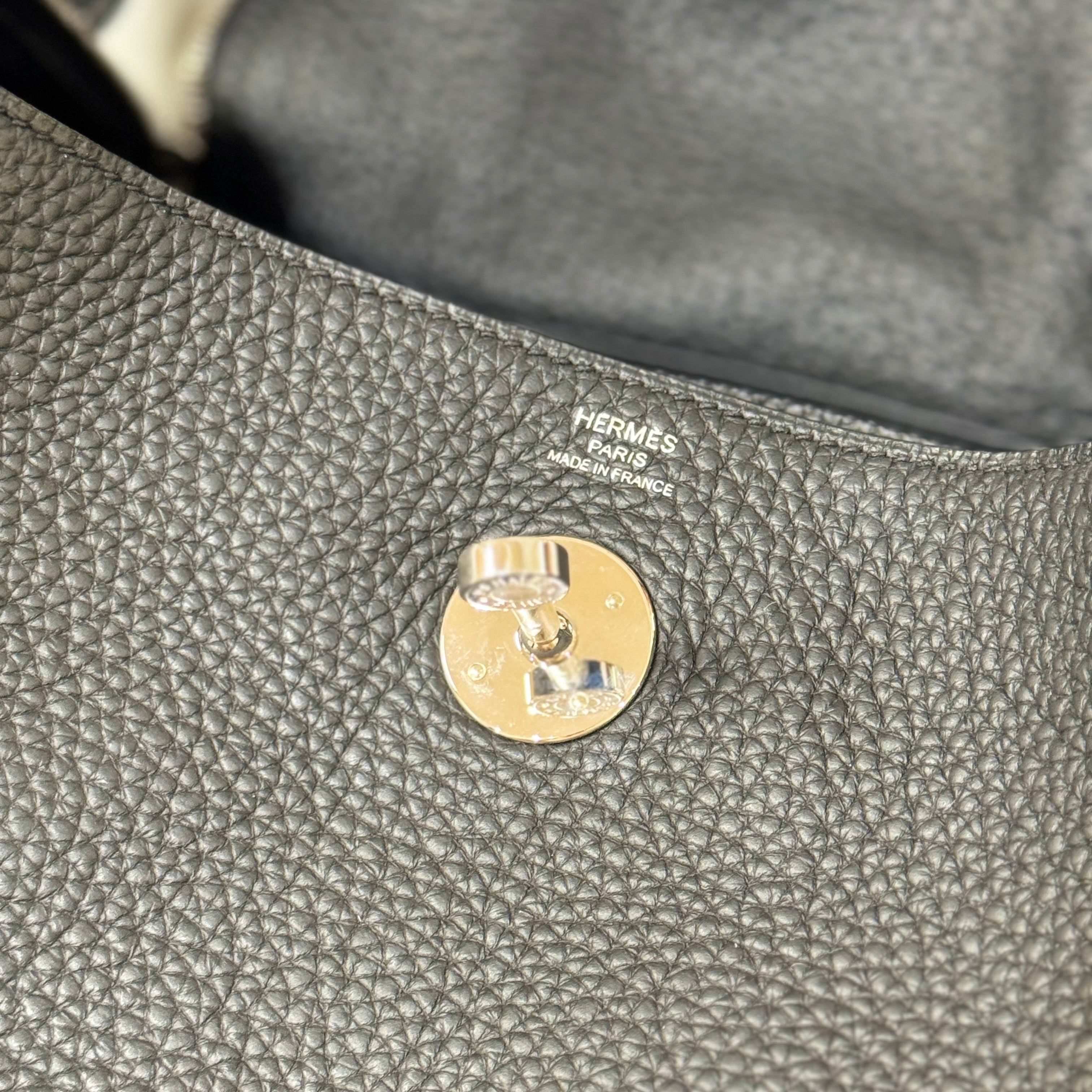 HERMES LINDY 26 BLACK AND SILVER STAMP D