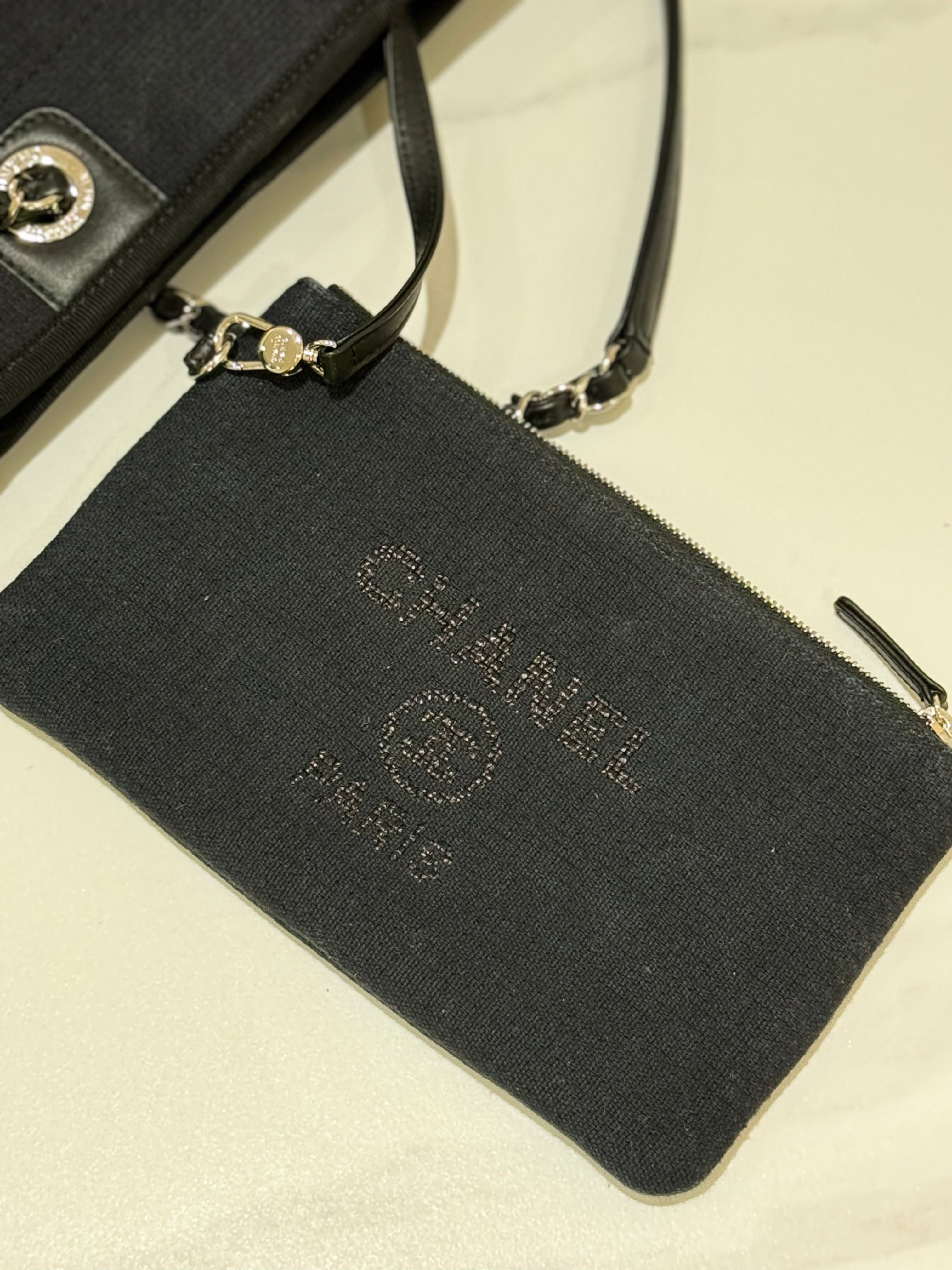 CHANEL BEACH TOTE BAG WITH CHIP BLACK