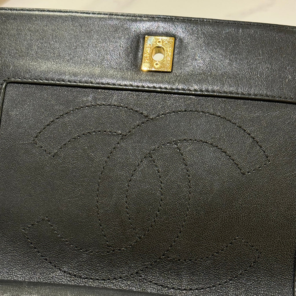 CHANEL VINTAGE FLAP BAG