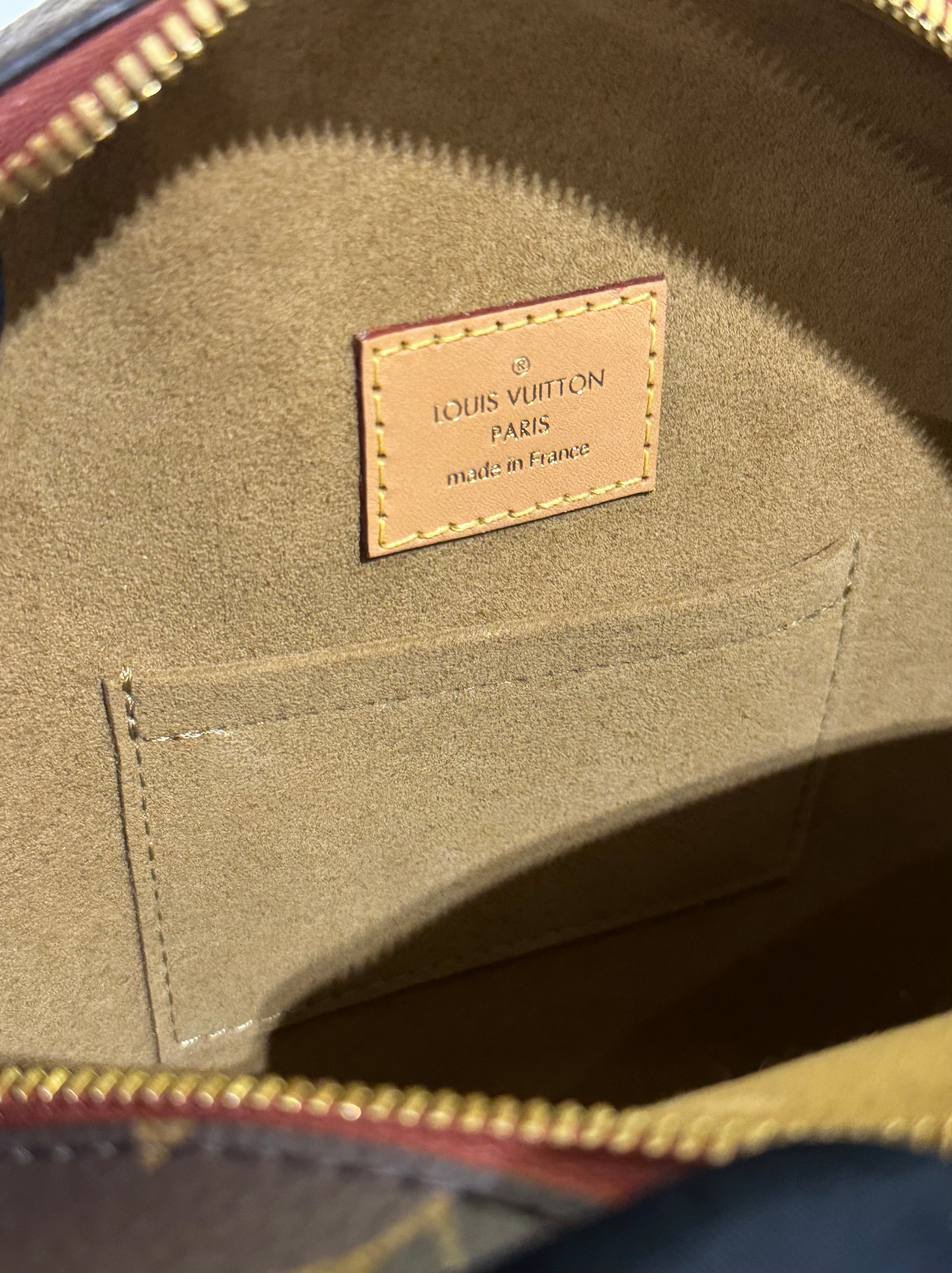 LOUIS VUITTON PETITE BOITE CHAPEAU