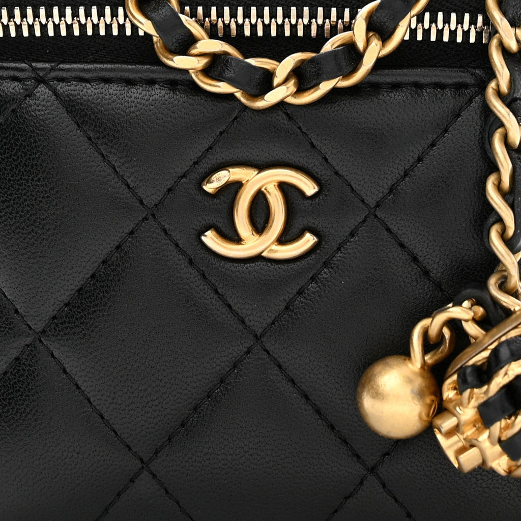 Lambskin Quilted Mini Pearl Crush Vanity Case With Chain Black