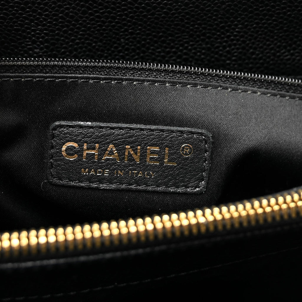 Caviar Quilted Grand Shopping Tote GST Black