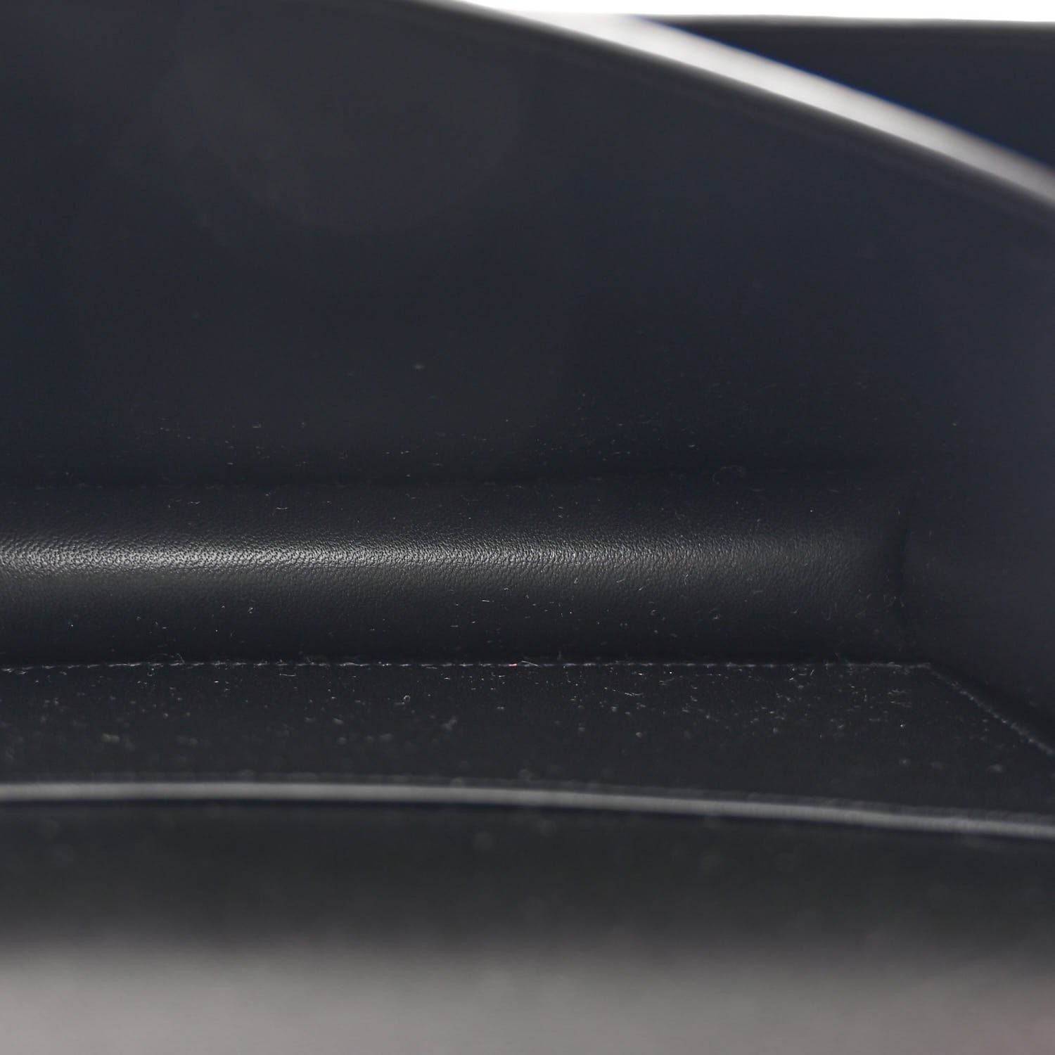 Epsom Constance 18 Black