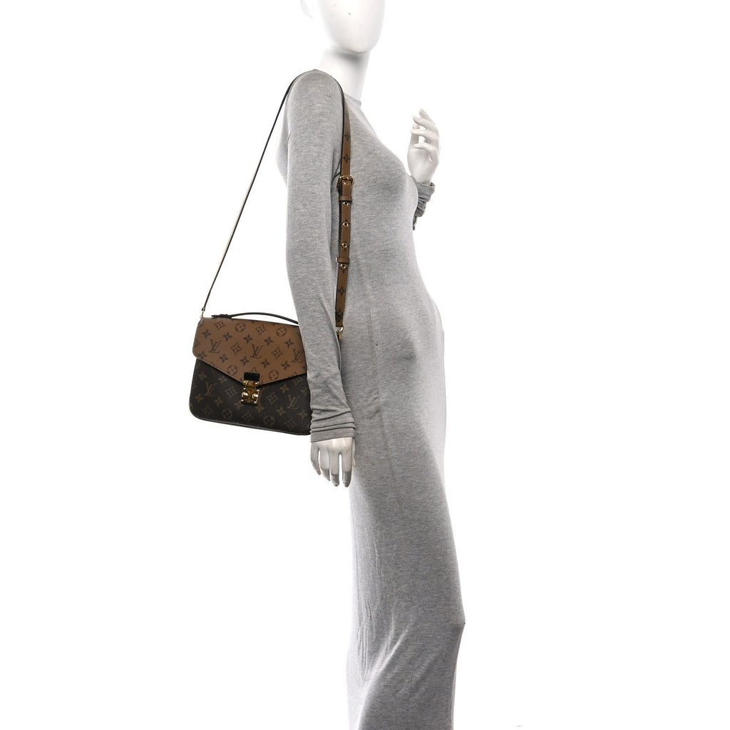 Reverse Monogram Pochette Metis