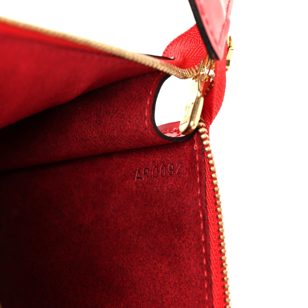 Epi Pochette Accessories 24 Castillan Red