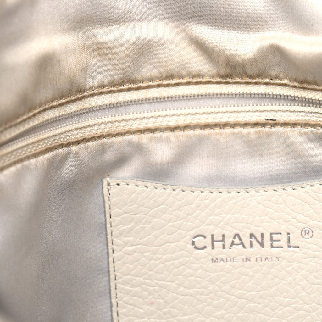 Glazed Calfskin XL On The Road Flap Light Grey
