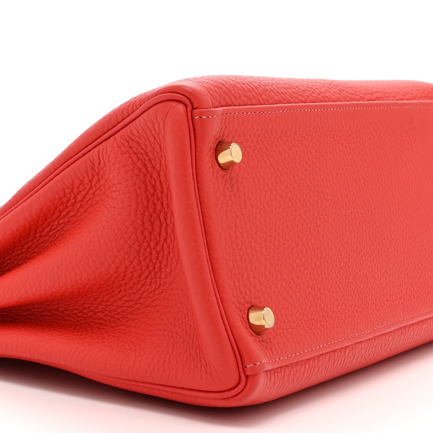 Togo Kelly Retourne 28 Rouge Pivoine