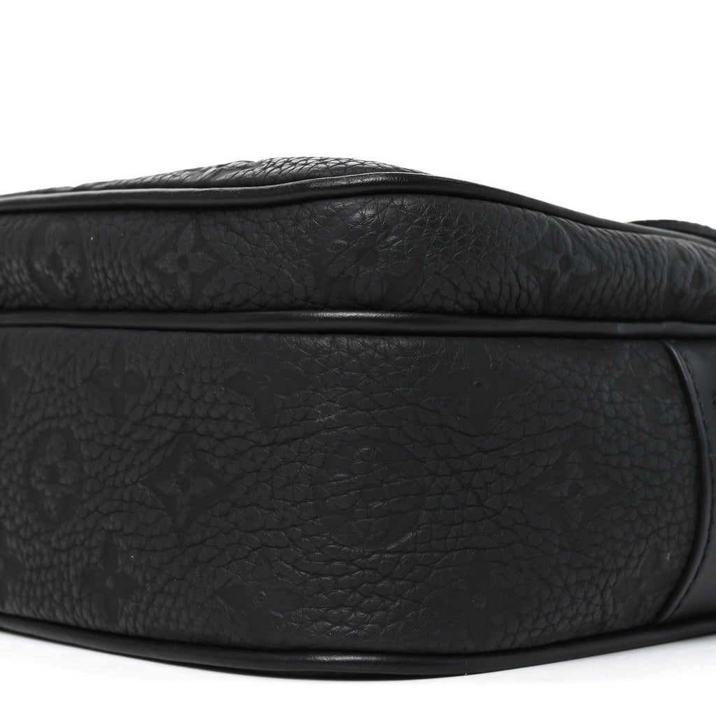 Taurillon Monogram S Lock Messenger Black