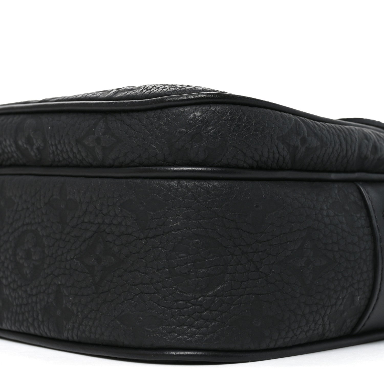 Taurillon Monogram S Lock Messenger Black