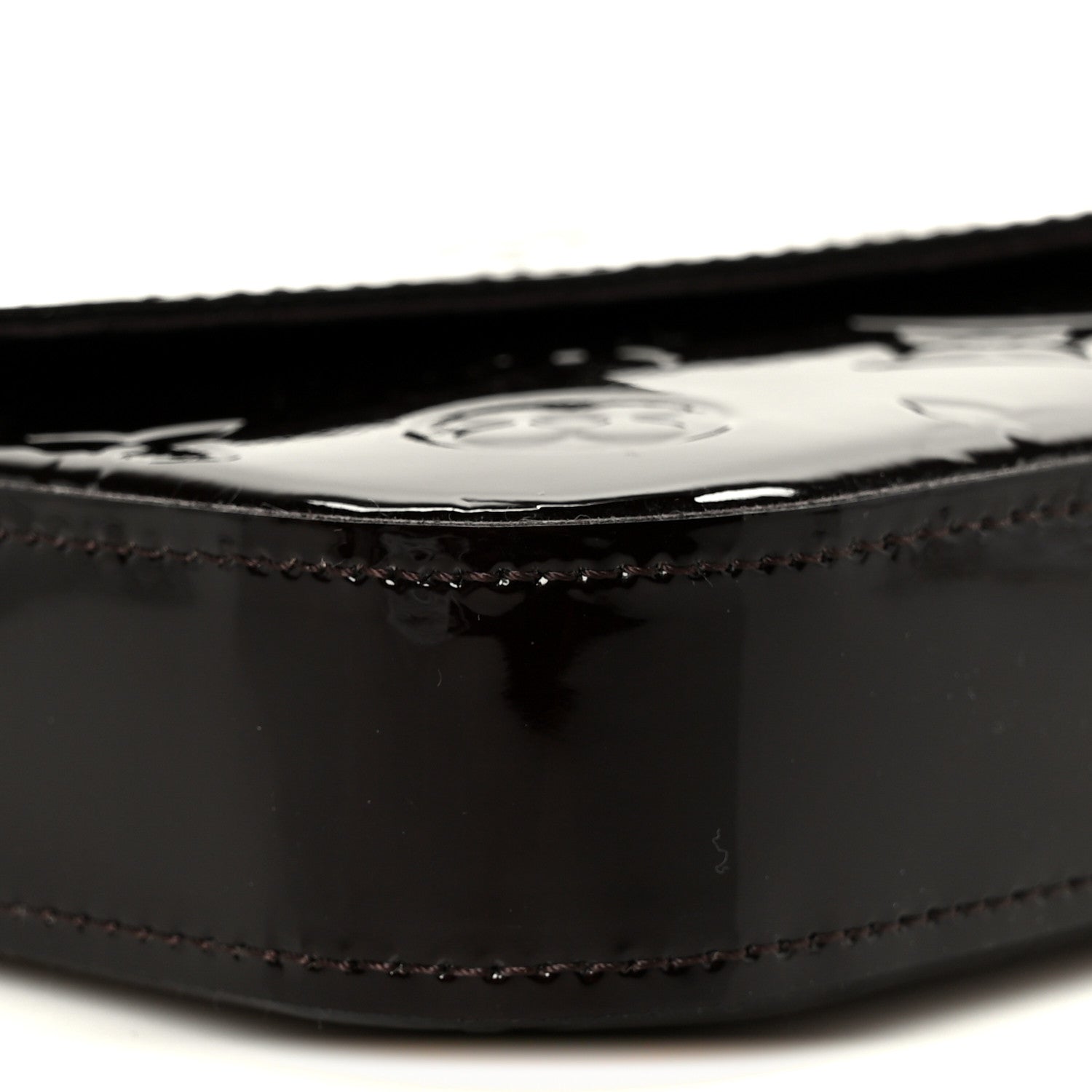 Vernis Pochette Felicie Chain Wallet Amarante