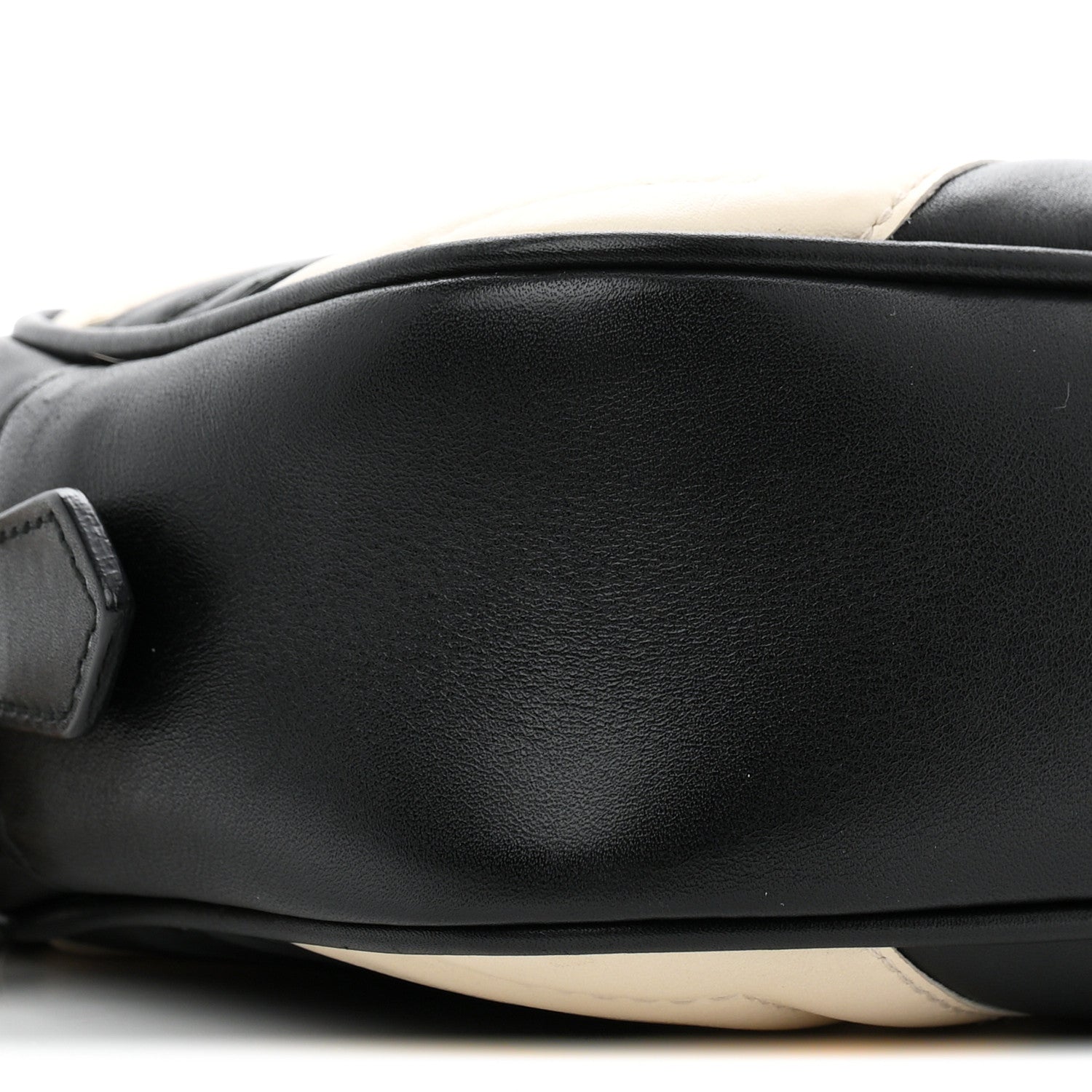 Calfskin Matelasse Mini GG Marmont Chain Shoulder Bag Black White