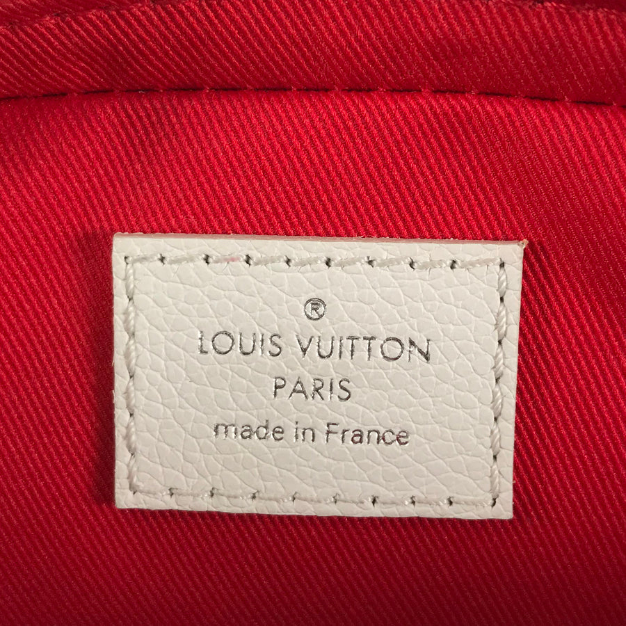 LOUIS VUITTON Damier Giant Spray Trio Messenger M20665 Shoulder bag