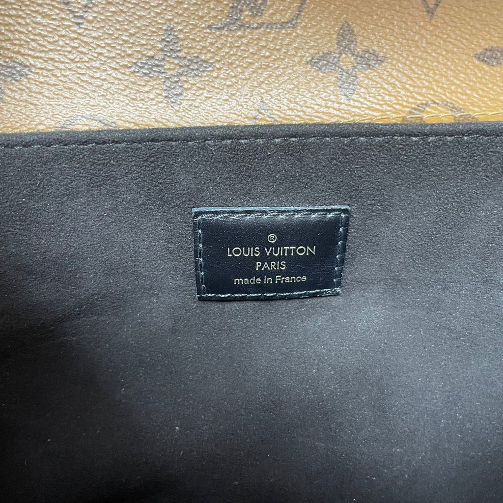 Louis Vuitton Monogram Pochette Metis MM Hand Bag 2019