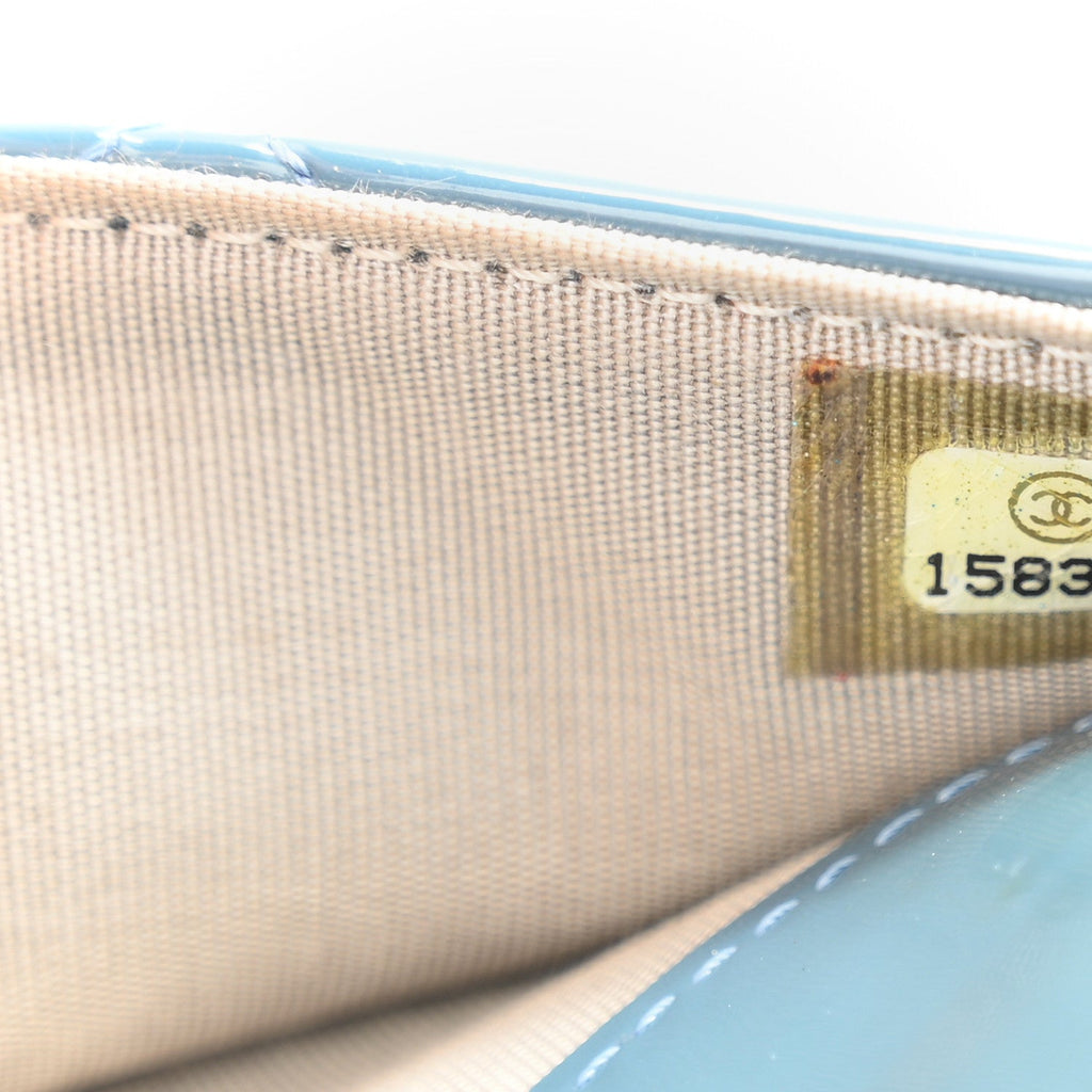 Patent Quilted Brilliant Wallet On Chain WOC Blue