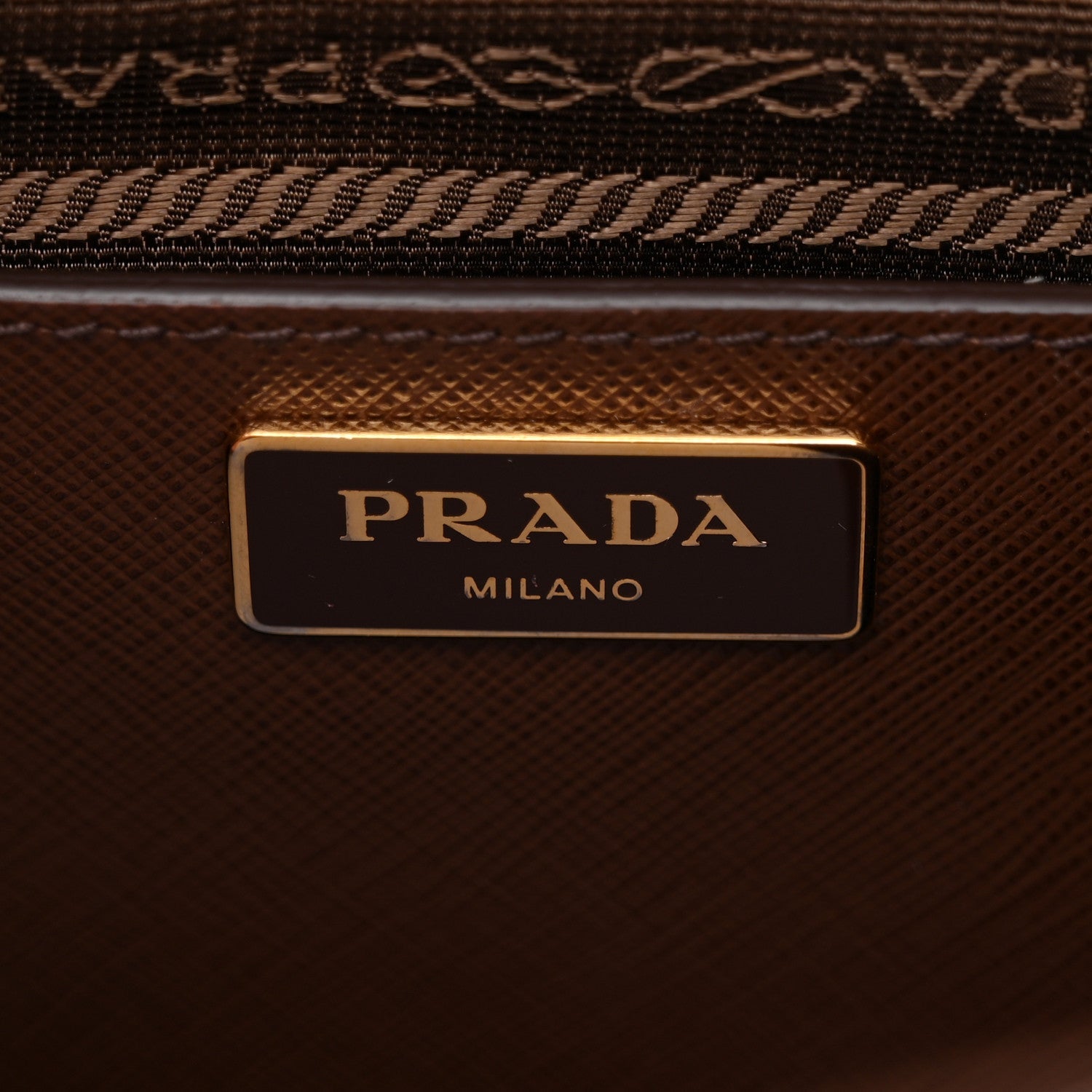 Saffiano Lux Large Galleria Double Zip Tote Cacao