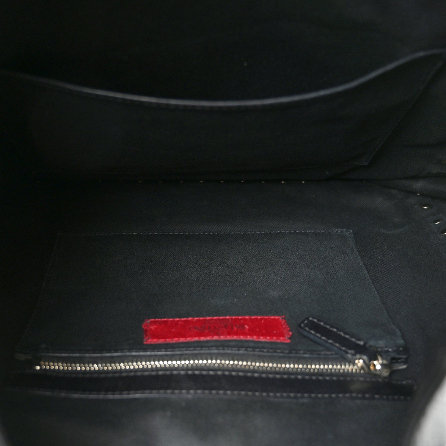 Vitello Calfskin Small Rockstud Flip-Lock Messenger Bag Black