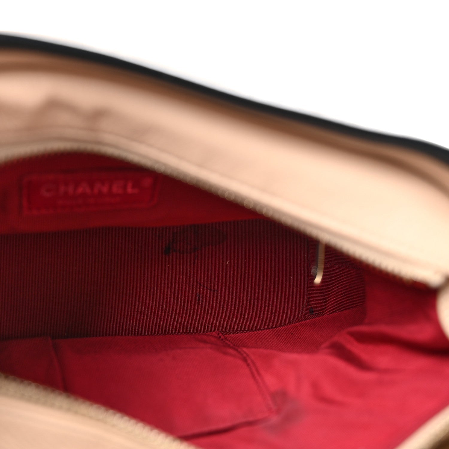Aged Calfskin Quilted New Medium Gabrielle Hobo Beige Black