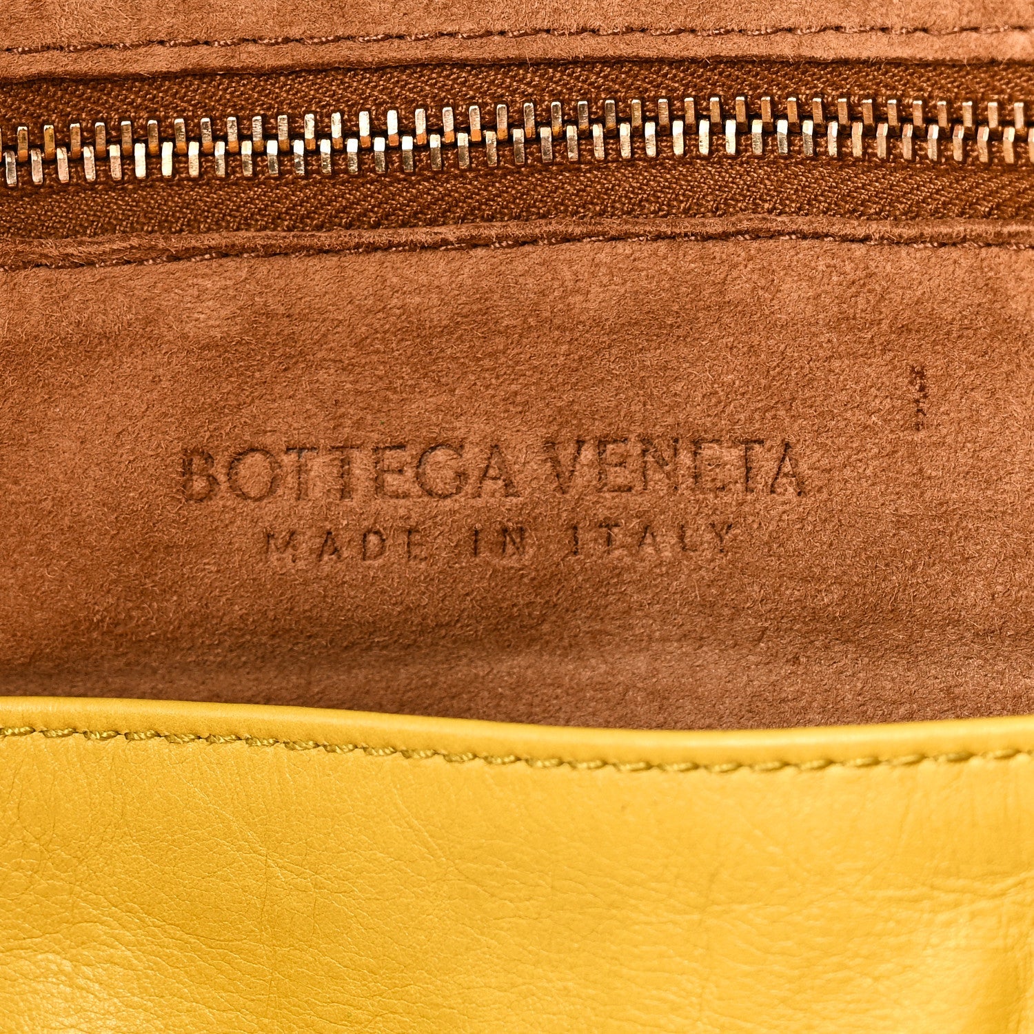 Paper Calfskin Maxi Intrecciato Medium Arco Yellow