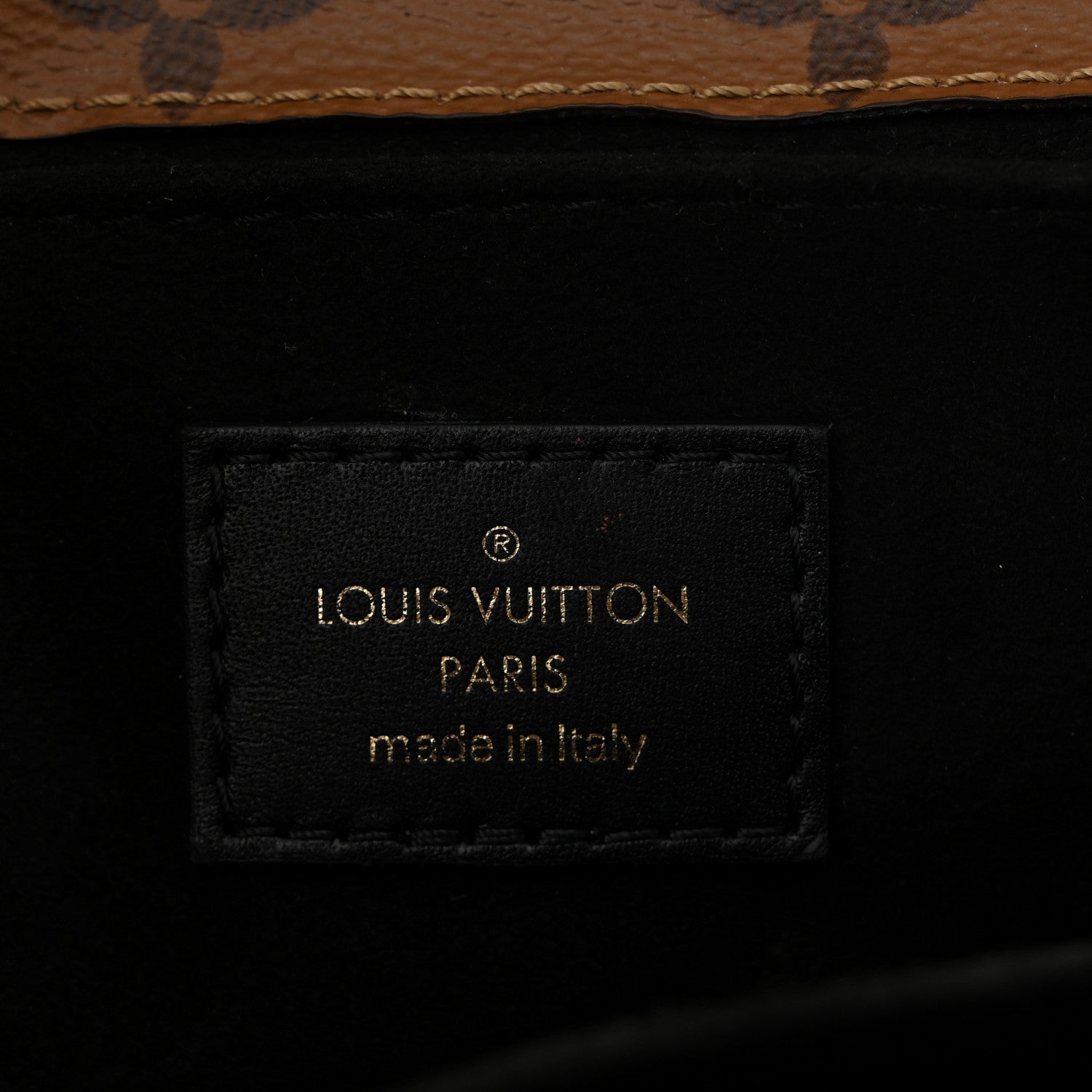 Shiny Epi Monogram Pochette Metis Mini Marine