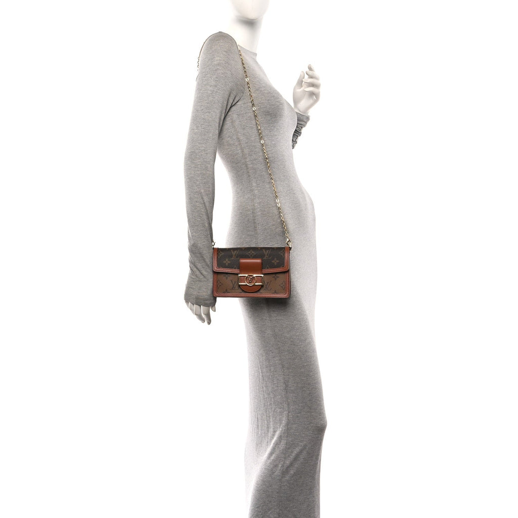 Reverse Monogram Dauphine Chain Wallet