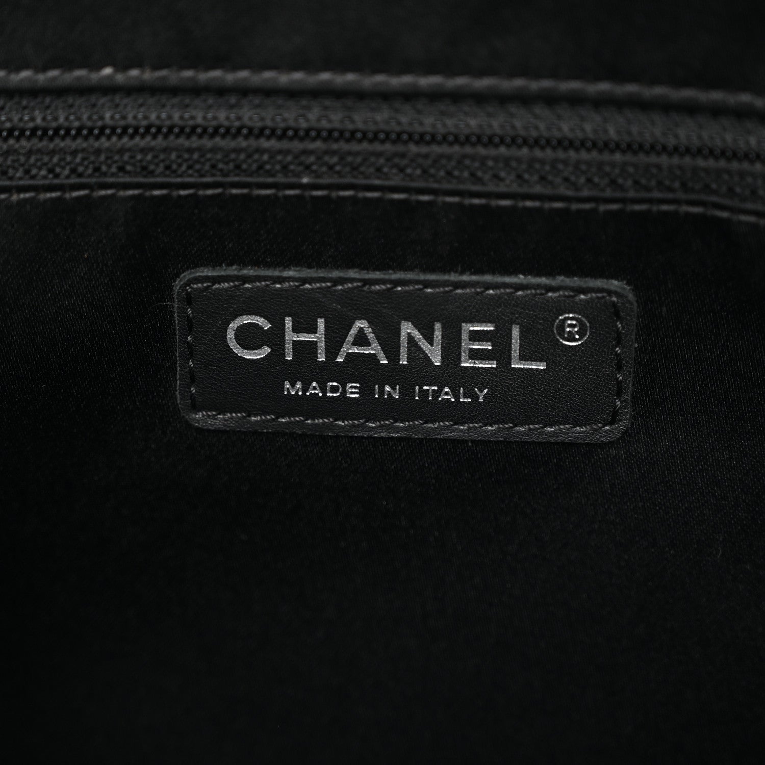 Caviar Quilted XL Grand Shopping Tote GST Black