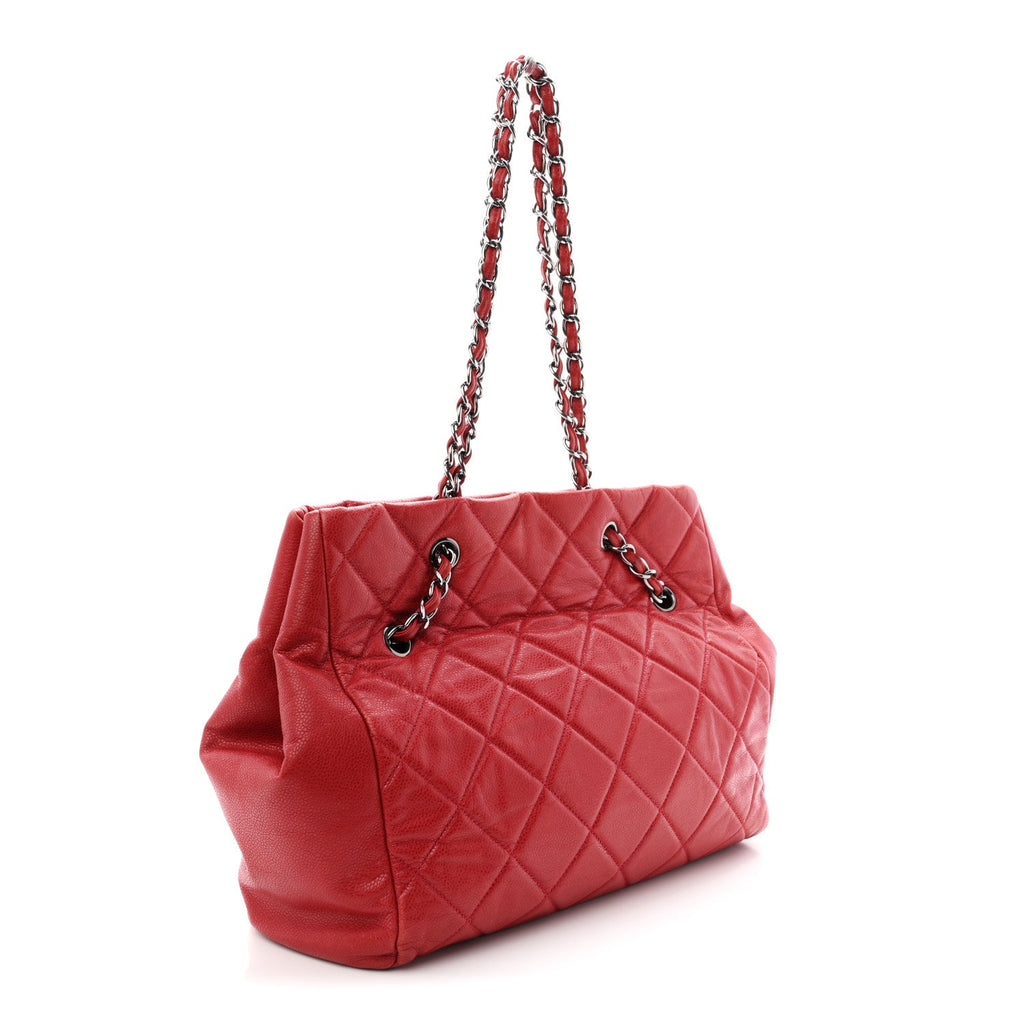 Caviar Quilted Large Cells Shopping Tote Red