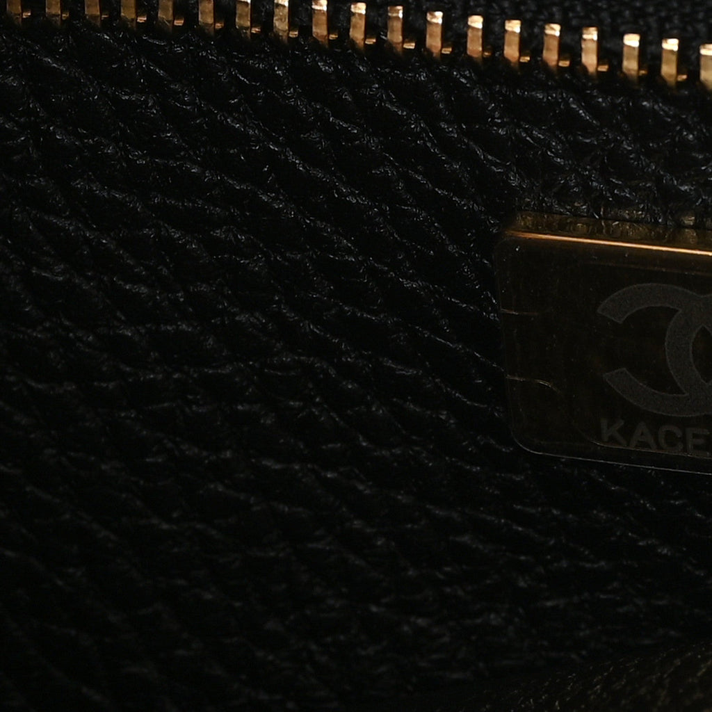 Grained Calfskin Stitched Urban Essentials Small Shopping Bag Black