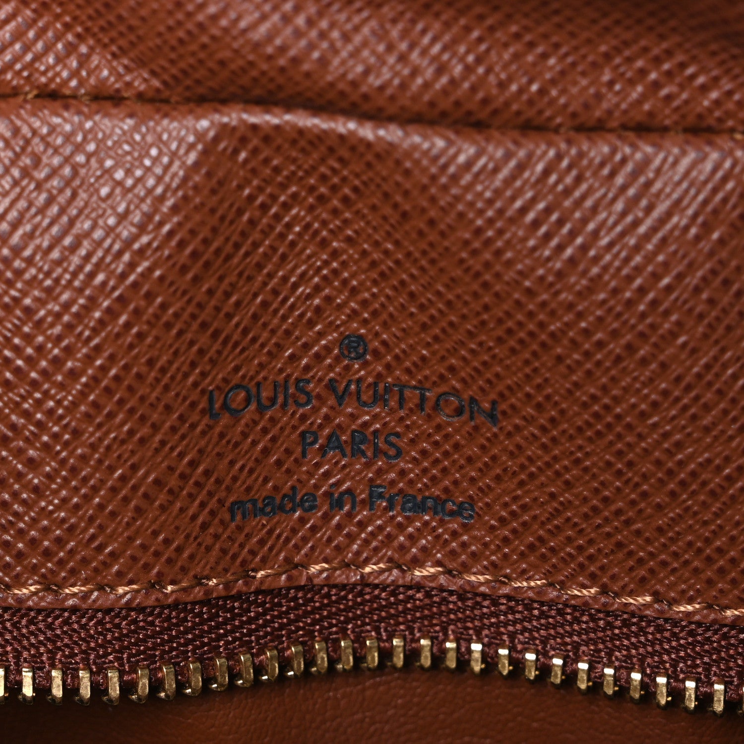 Monogram Nil 28