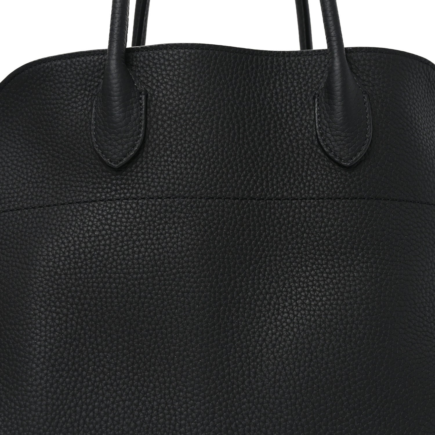 Matte Grained Calfskin Soft Margaux 15 Black