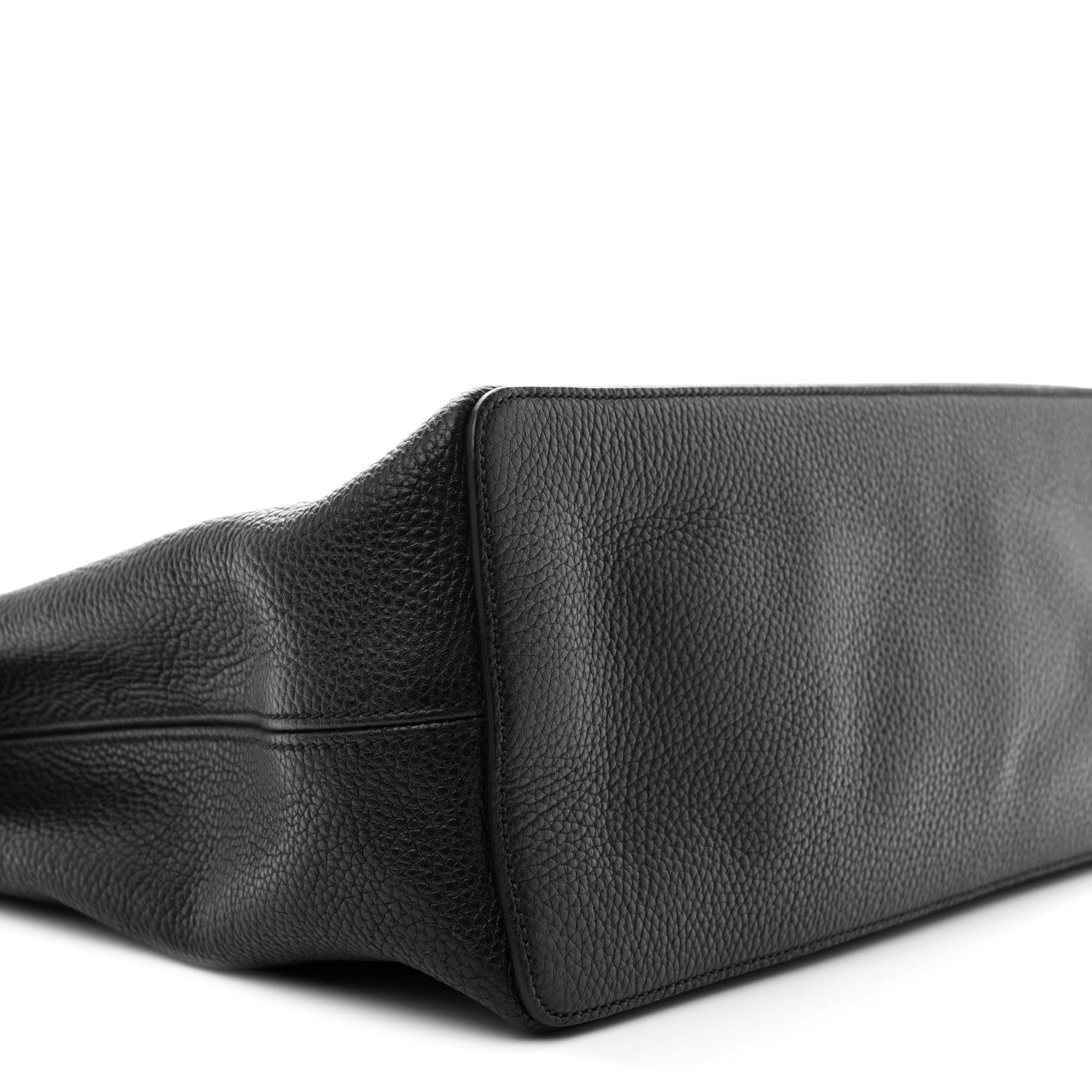 Pebbled Calfskin Large Soho Hobo Black
