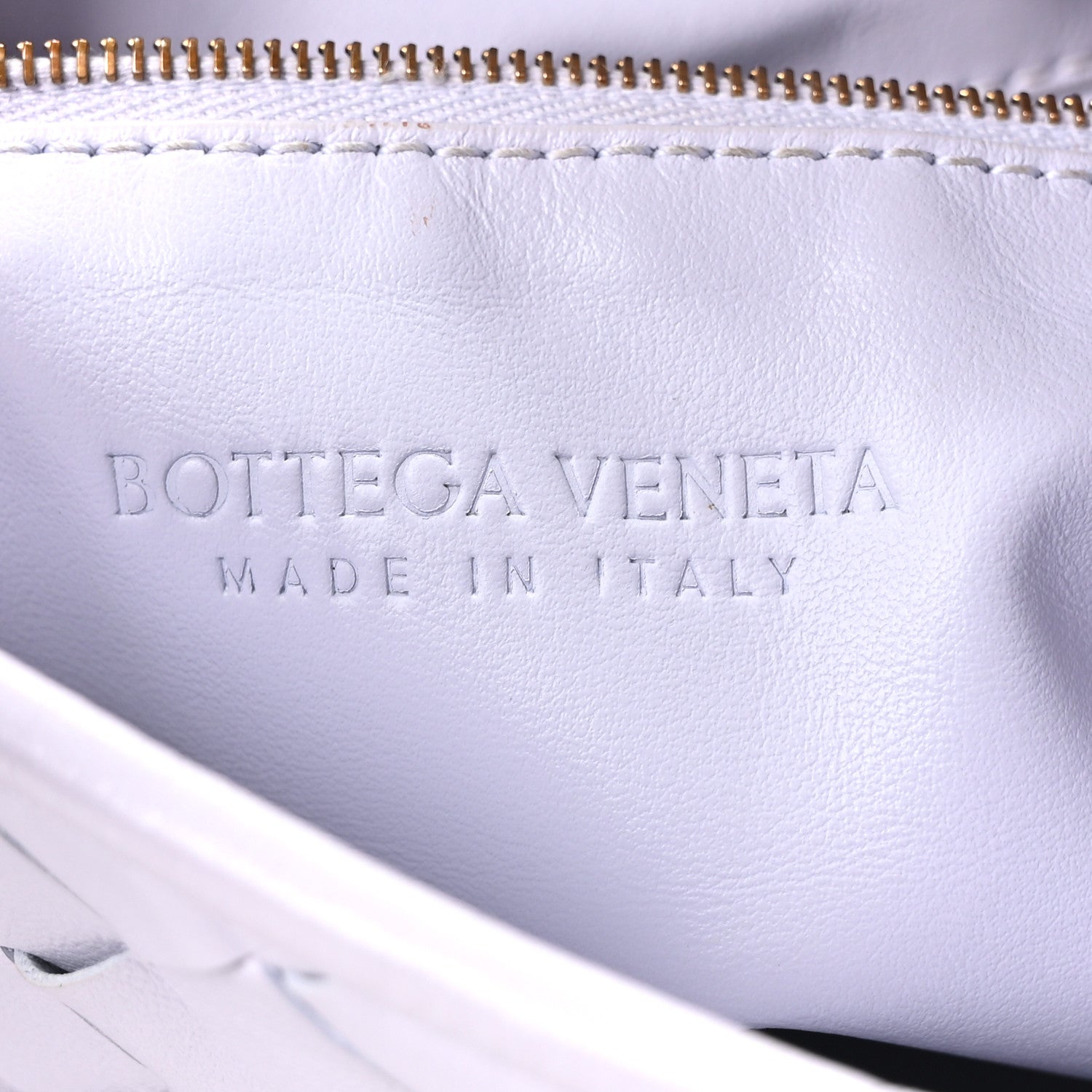 Calfskin Intrecciato Small Hop Oyster Lilac