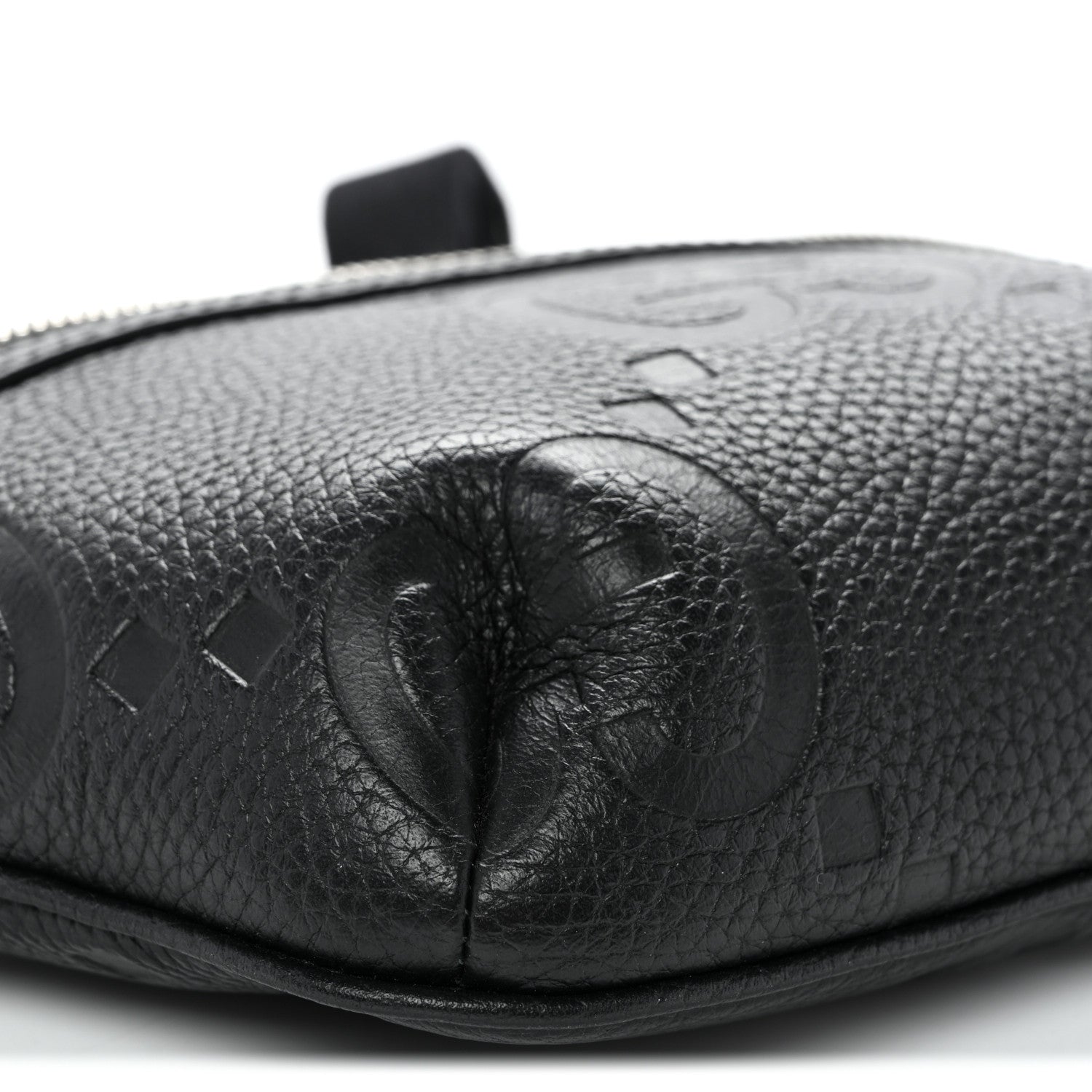 Piuma Calfskin Jumbo GG Embossed Small Belt Bag Black